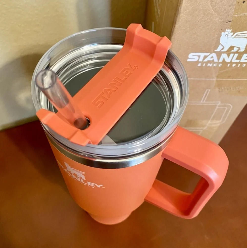 Stanley Adventure Quencher Travel Tumbler 40 Oz - GRAPEFRUIT - Spring 2022 - Picture 2 of 4